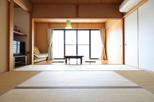 Okazaki House | 広々2LDK一軒家 民泊こゆり Minpaku Koyuri 最大6名 無料駐車場 岡崎駅車8分