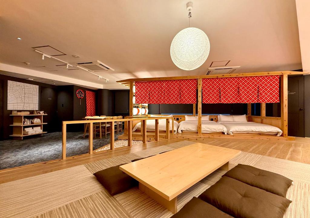 Nakano Apartment | 新宿駅まで電車6分-中野新橋駅徒歩1分-365日お祭り体験-キッチン-洗濯乾燥機有-OMATSURI BASE Nakanoshimbashi