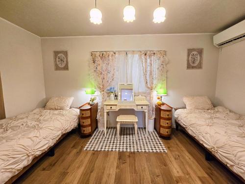 Iriya House | 3-Story Private House Walk to Asakusa 1 Stop to Ueno