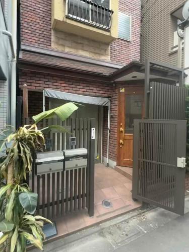 Kameido Apartment | A Europeanstyle building with ng 3 bedrooms that can accommodate 7 people a terrace featuri