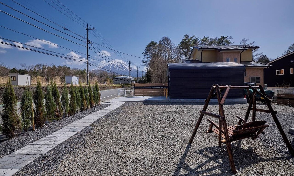 Narusawa House | A guesthouse with a garage and fireplace Enjoy st/Minamitsuru District Yamanashi