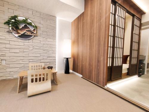 Takadanobaba Apartment | C6 东京新宿高田马场温馨两室民宿 Shinjuku T akadanobaba Cozy 2BR Apart ment 步行可达车站 山手线直达涩谷新宿池袋 适合家庭朋友情侣旅行长期入住 Quiet Family St ay in Tokyo