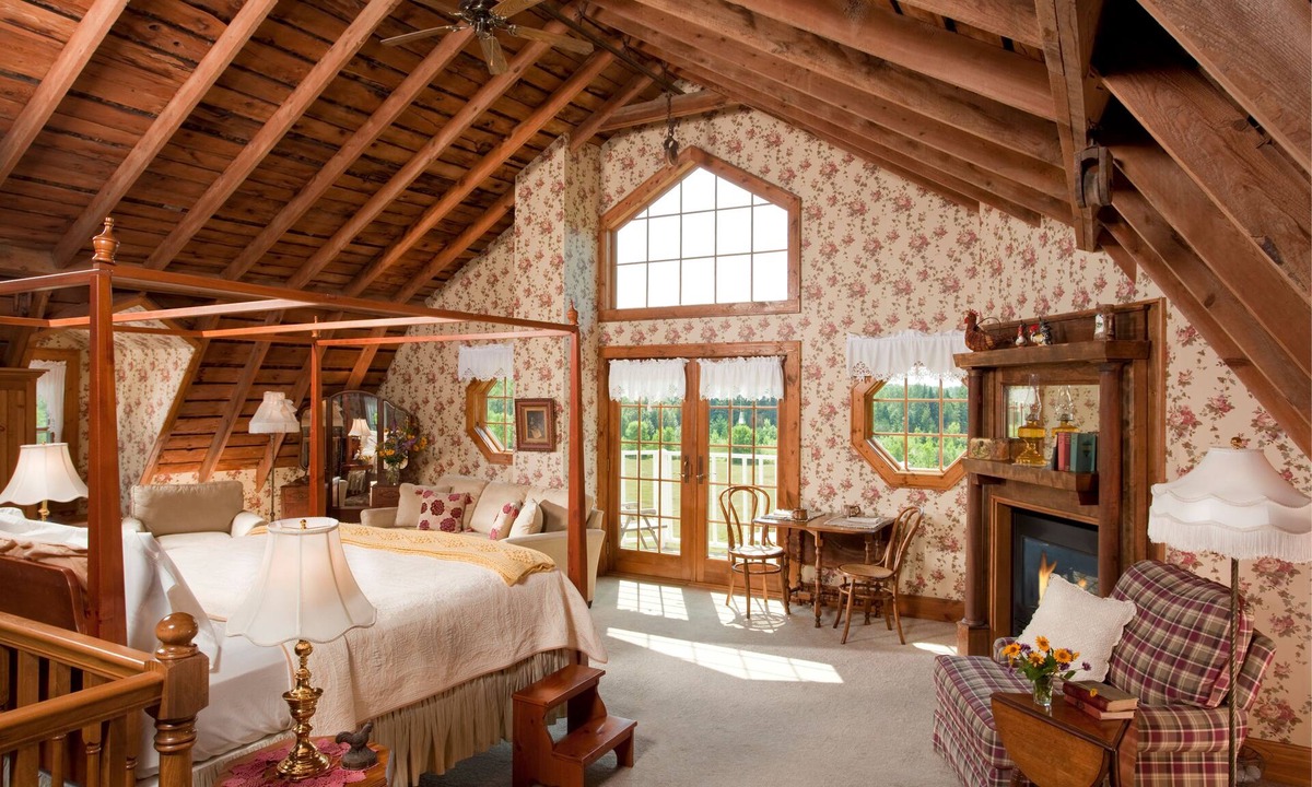Sturgeon Bay Bed & Breakfast | Chanticleer Guest House