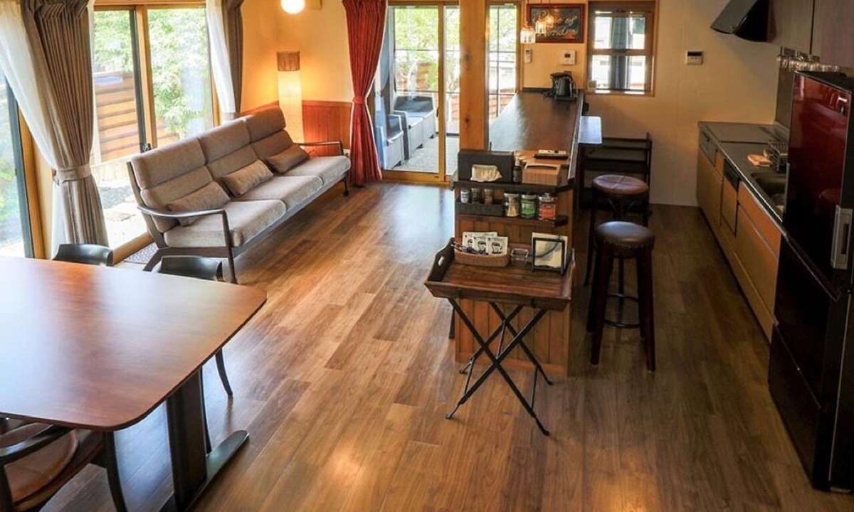 Old Town House | Entire Villa for Rent Within Walking Distance of Takayama's Old Town, Featuring High-Speed Wi-Fi and a Terrace | Sleeps Up to 6
