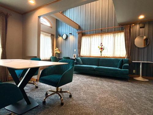Katsushika Ski Chalet | Five room 120 3階建 全フロア 浅草20分 渋谷60分