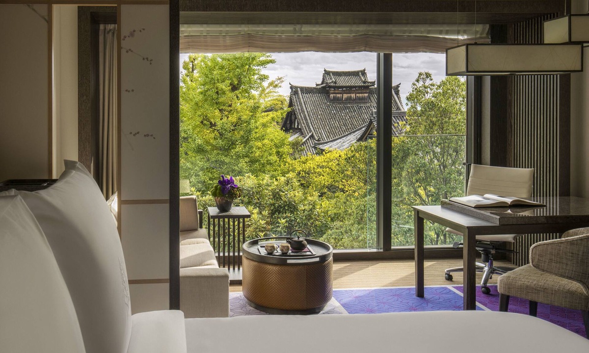 Higashiyama Hotel | Four Seasons Hotel Kyoto