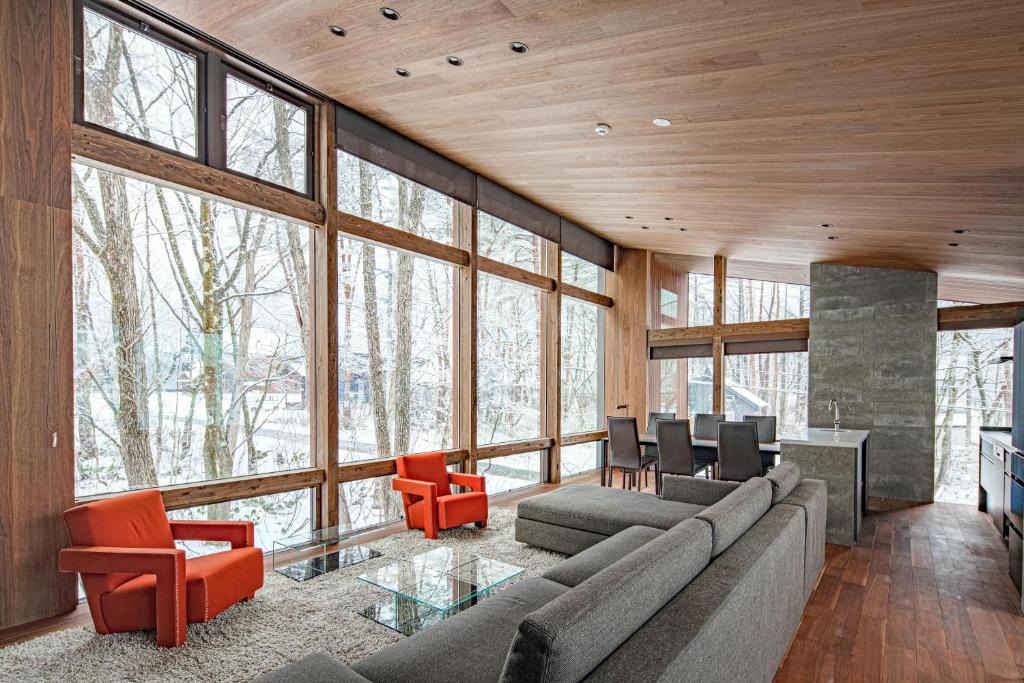 Echo Land House | Gravity