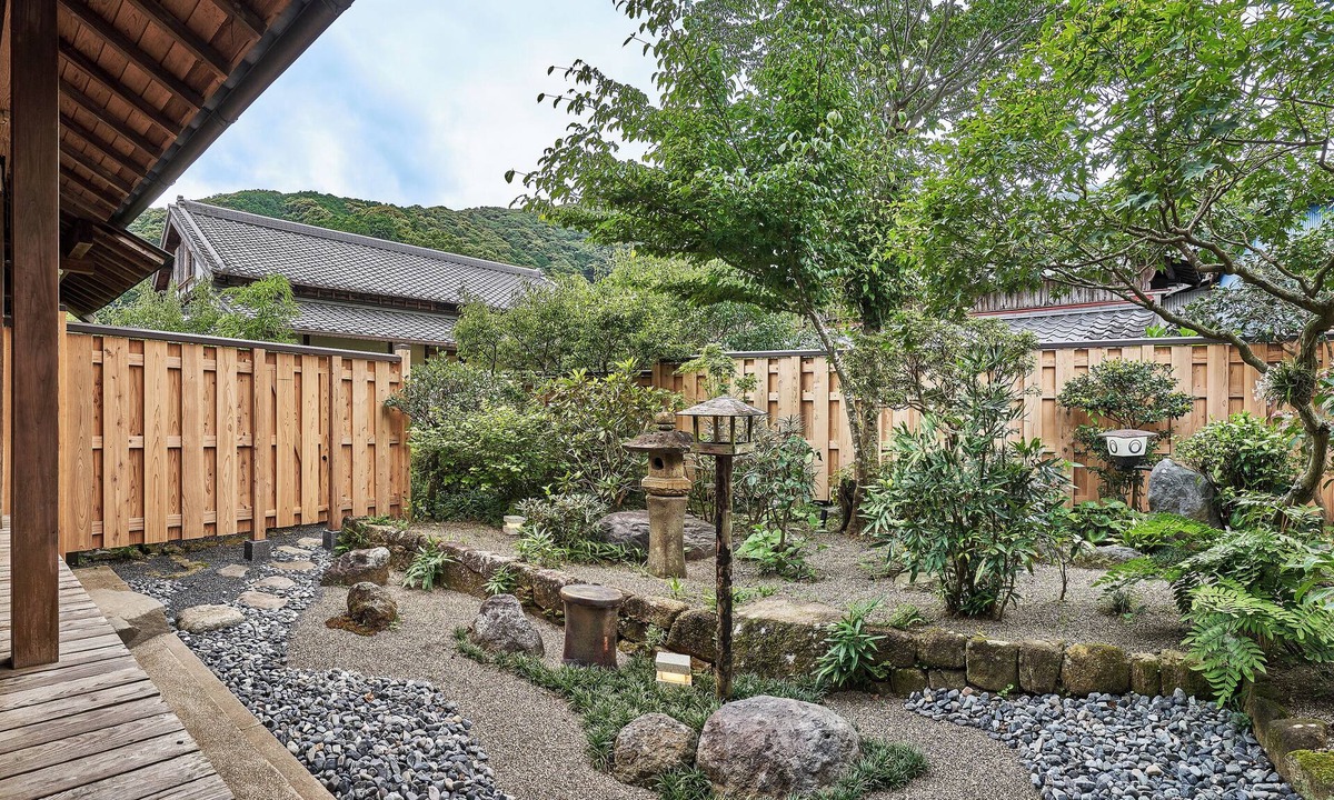 Suruga Ward House | Izumigaya Craft Inn WARAKU