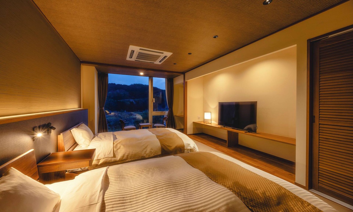 Toyama House | Jinzukyo Kasuga Onsen Tominowa