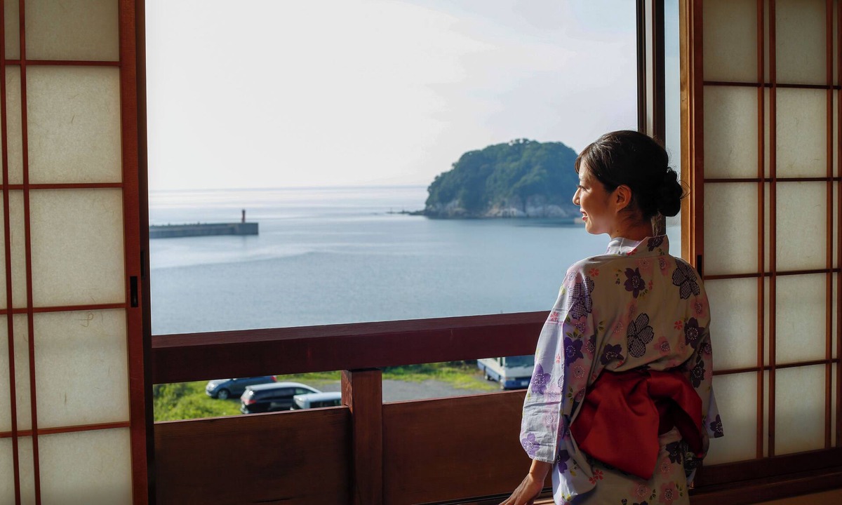 Kami Hotel | Kasumi Nihon Yuhi Hyakusen No Yado Minatokan