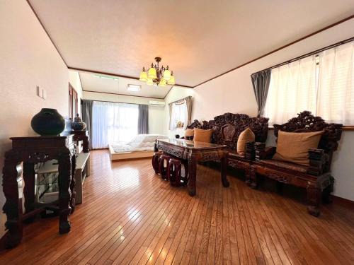 Kawaguchi Apartment | Kenki Kawaguchi House 2-3F Guest Only 1F Occupied-ST0172