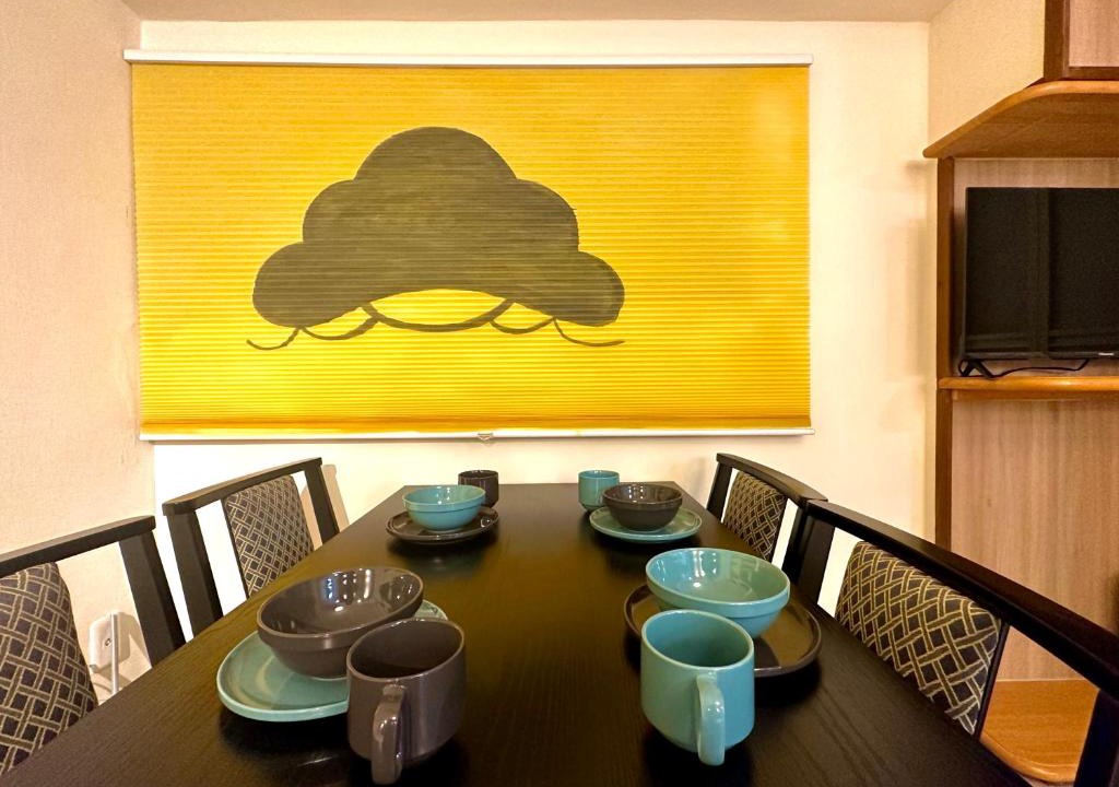 Yushima Apartment | Love Ueno Japanese Tatami Room 2 to 4 Guests 3 Min to Okachimachi Station Near Ameyoko Elevator Free WiFi Airport Direct