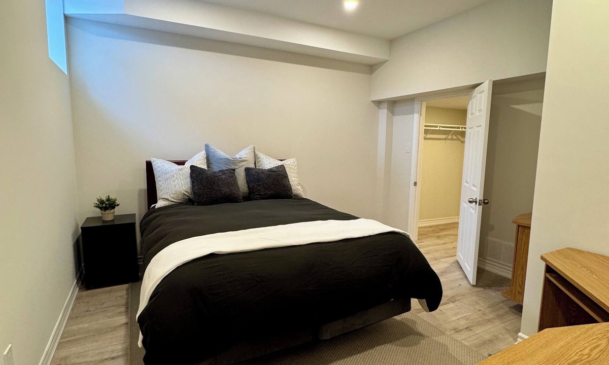 Vaughan House | Newly constructed apartment located near Canada’s Wonderland, Vaughan Mills Mall