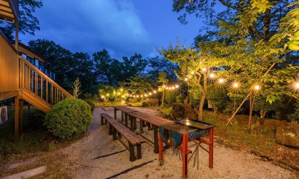Ito Cabin | Private Palfaure Izu: Dual Cinema, Mineral Hot Spring & BBQ Area