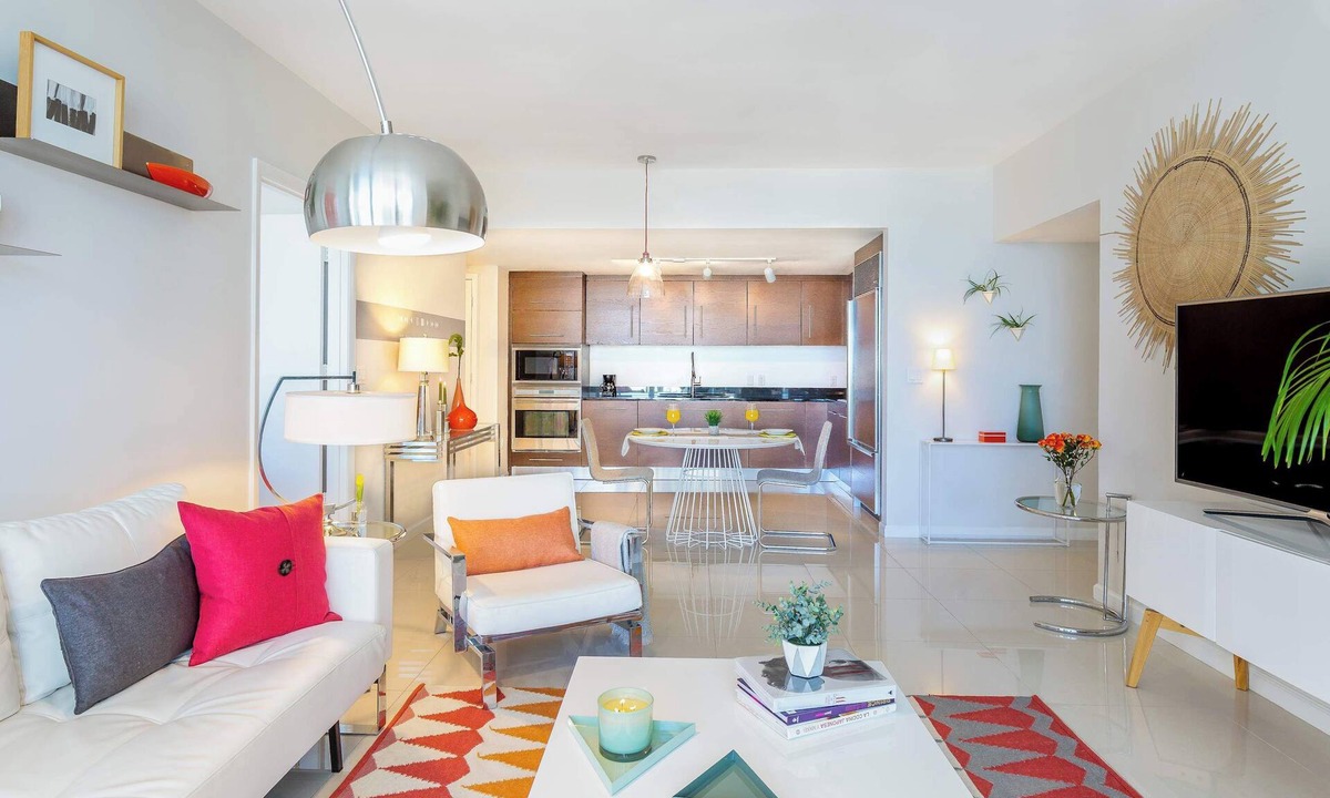 Downtown Miami Apartment | Riverwalk Chic Suite | Brickell's High Walk Score