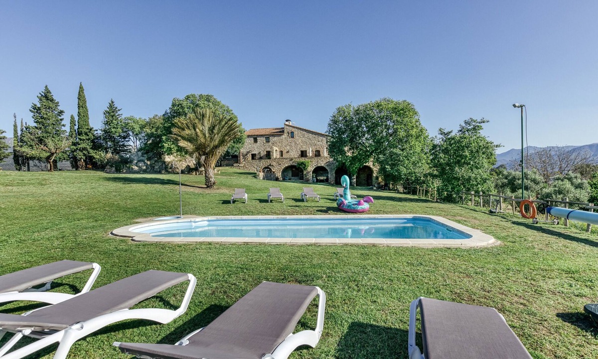 Darnius House | Rural House 'Can Palau agullana' with Sea Views, Private Pool and Wi-Fi