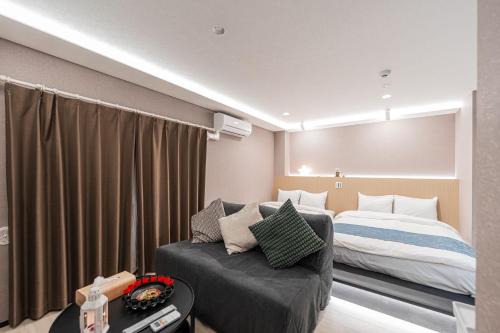 Honmachi Apartment | Shinjuku SAIEI Hotel 402