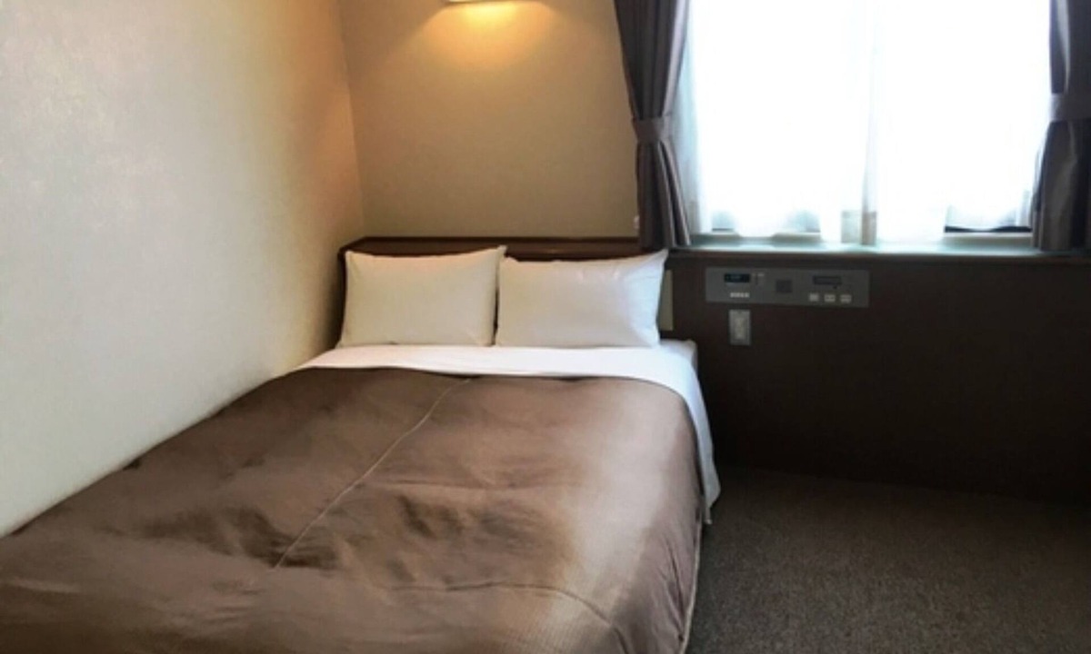 Kuwana Hotel | Smoking semidouble roomGreat value for couples/Kuwana Mie