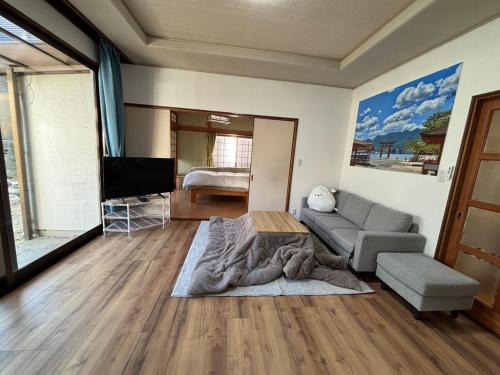 Imazu Apartment | Spacious Private House in Iwakuni,Entire Home, Ideal for Families & Groups,山口県岩国市のまるまる貸切の一軒家