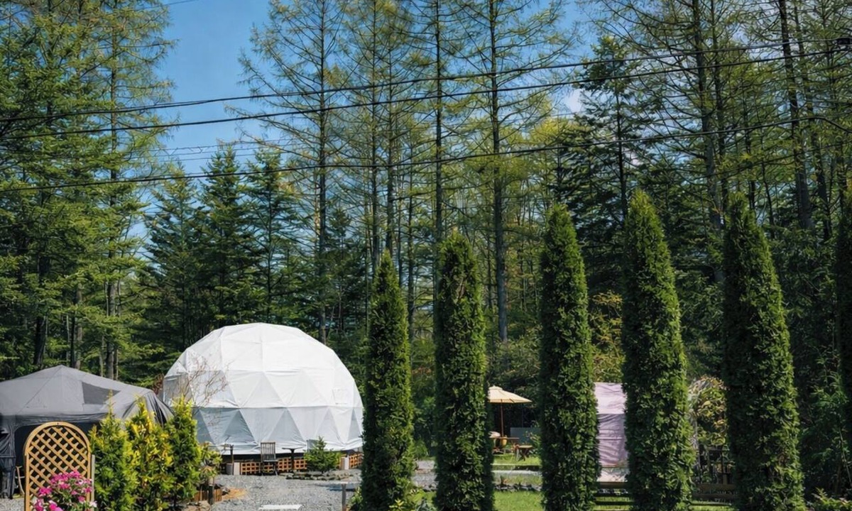 Tsumagoi RV Rental | The Forest Beneath the Ferris Wheel | A Private Cottage Nestled in the Karuizawa Forest | BBQ, Karaoke, Starry Sky Theater, Starlink