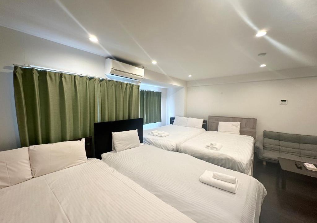 Morishita Apartment | Tokyo Sumo House 402