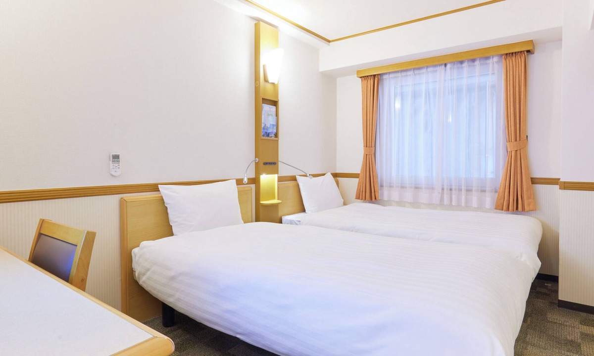 Chuo Hotel | Toyoko Inn Chiba-minato Ekimae