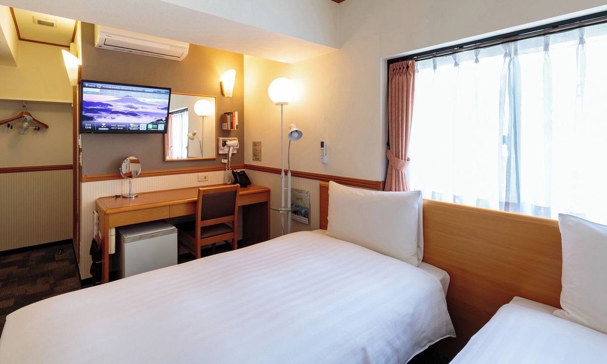 Nishikasai Hotel | Toyoko Inn Tokyo Tozai Line Nishikasai