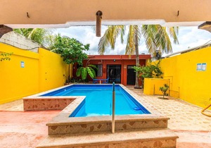 Private BBQ Patio |1 Block to the Beach & Malecón! in Progreso