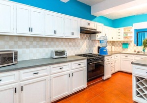 Private BBQ Patio |1 Block to the Beach & Malecón! in Progreso