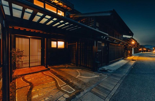 Old Town Apartment | まるで歴史ある町並に迷い込んだ可能ような時間が流れ町並保存地区で特別なひと時をお過ごしください