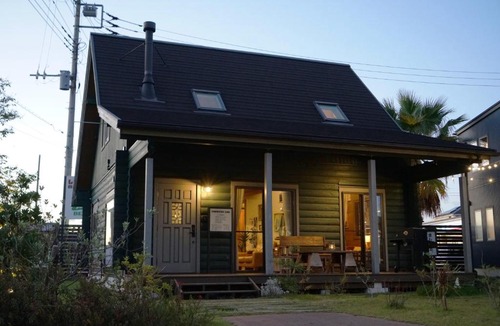 Kisarazu House | 木の温もりを感じるログハウス #貸別荘 #一棟貸切 #グループ旅行や家族旅行におすすめ #木更津市内から好アクセス #三井アウトレットパーク木更津まで車で5分 #木の香り #BESS木更津 #CALAMUS1st