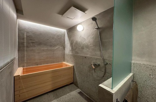 Kanuma Bed & Breakfast | 栃木県鹿沼市の一棟貸し蔵宿The Bath and Bed Kanuma