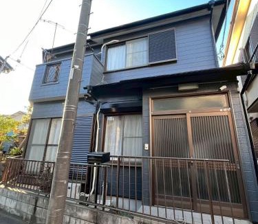 Oiso Apartment | 海まで徒歩1分 駅まで8分 畳でくつろぐフルリノベの静かなお家