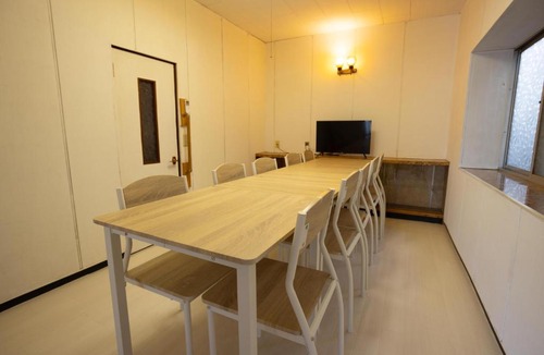 Toyokawa Apartment | 豊川稲荷徒歩圏 一棟貸し 駐車場1台無料 家族グループ向け最大8名