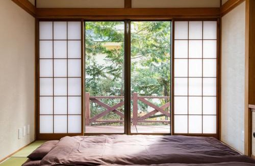 Azumino Villa | -貸切別荘-源泉かけ流し温泉 あずみ野ガレージヴィラ-1日1組限定-