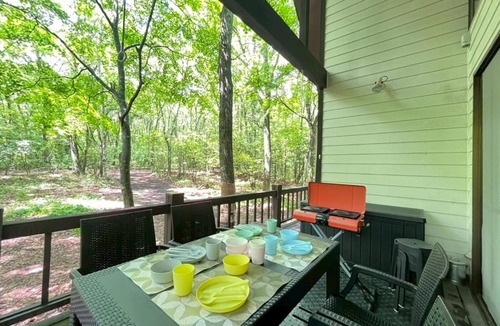 Tsumagoi Apartment | 軽井沢フォレストベースkf