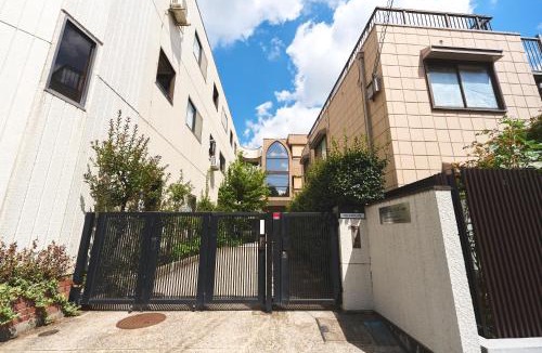 Kamitakada Apartment | 電車で新宿まで10分3ldk2個トイレ2個シャワー室無料駐車場庭付き