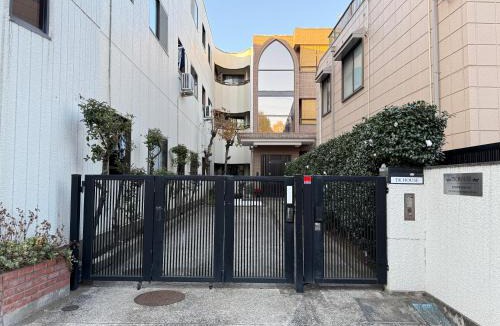 Kamitakada Apartment | 電車で新宿まで10分3ldk2個トイレ2個シャワー室無料駐車場庭付き