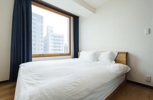 Namba Apartment | 青葉邸 NIPPONBASHI Room 603 3 Min Walk to Kuromon Market Bright 2BR Family Residence