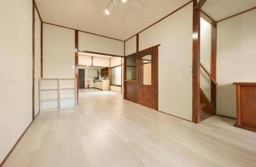 Aoi Ward Apartment | 駅チカ一棟貸し 静岡駅徒歩15分 12人宿泊可 駐車場無料 家族 親戚 帰省 合宿
