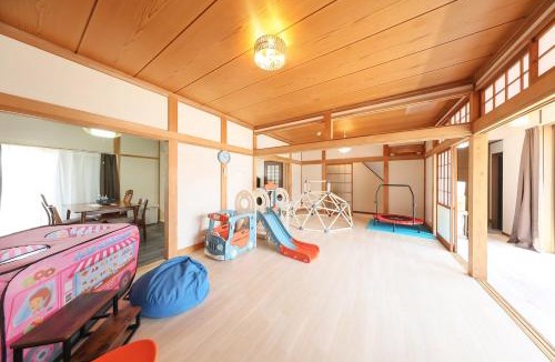 Satte Apartment | 130 m2 6 beds, kids room & kitchen, bathroom, brand new private single unit!