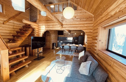 Iimori House | 2 min to Hakuba47 Cozy Riverside Log CabinBBQ/Bei'an Tan County Nagano