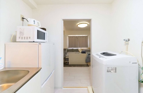 Shinjuku Apartment | [21] Shin Okubo Area - Excellent Location, 3 Minutes by Train to Shinjuku