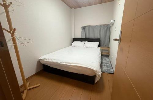 Kameido Apartment | A Europeanstyle building with ng 3 bedrooms that can accommodate 7 people a terrace featuri