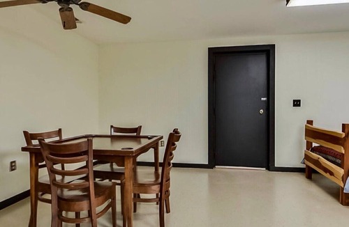 Hutto House | Beautiful river property on 24 acres with spectacular views!