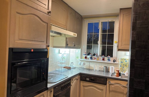Akasaka Condo | Central Tokyo home with private decks, entrance and sunroom Walking to Roppongi