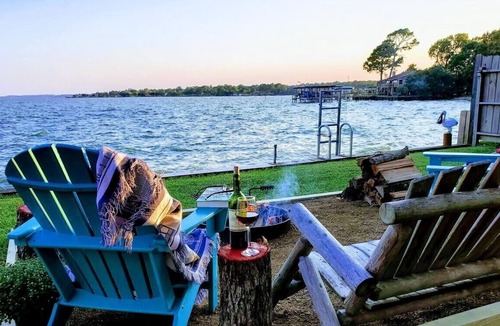 Pointblank House | Couples getaway on the water, Lake Livingston, TX. "No crowds here!"