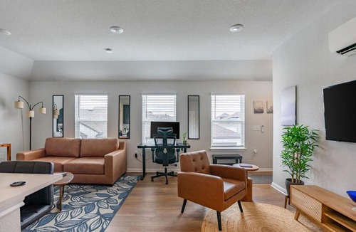 Austin Apartment | Cozy Private APT 1BD 1BA, WD Close to Airport, COTA, Tesla HQ