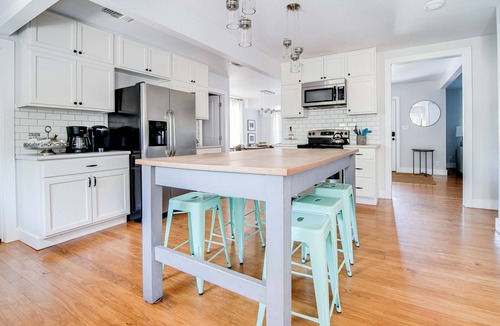 Fredericksburg House | Darling Spacious, 3 Bedroom House in Quaint, Historic Neighborhood