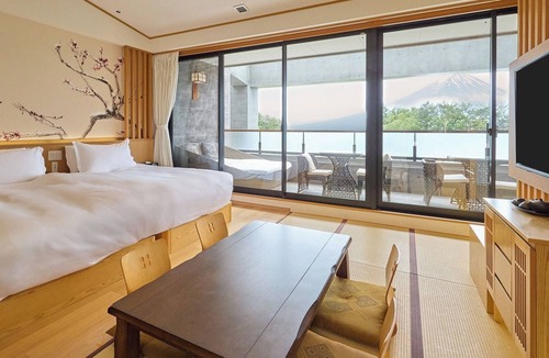 Oishi Hotel | Deluxe JapaneseWestern Room Mt Fuji View OpenAir Bath Included Breakfast included/Minamitsuru-gun Yamanashi